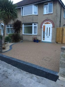 Resin driveway in oxford with black brick border
